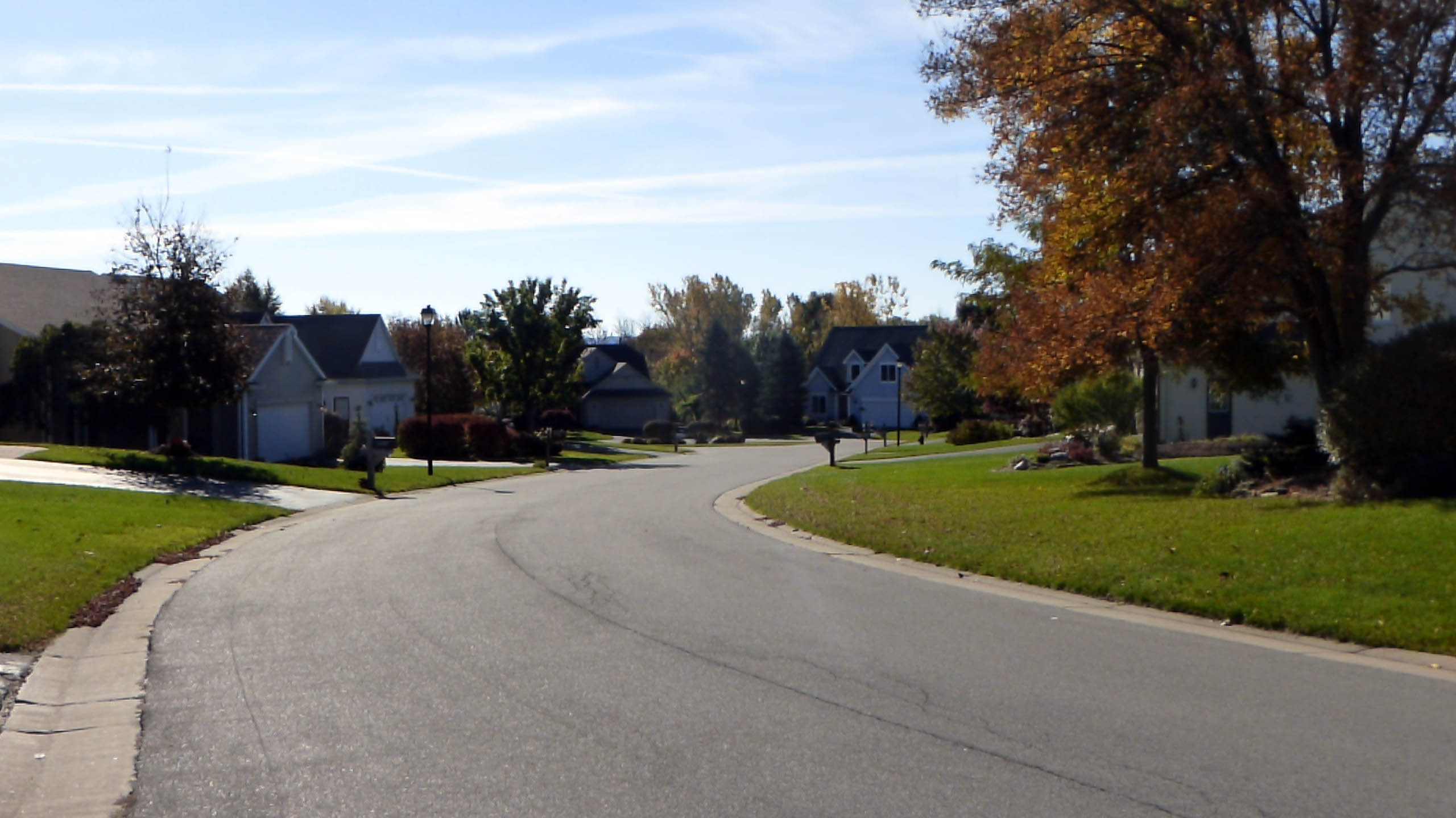 A neighborhood street view – Fox Ridge Homes